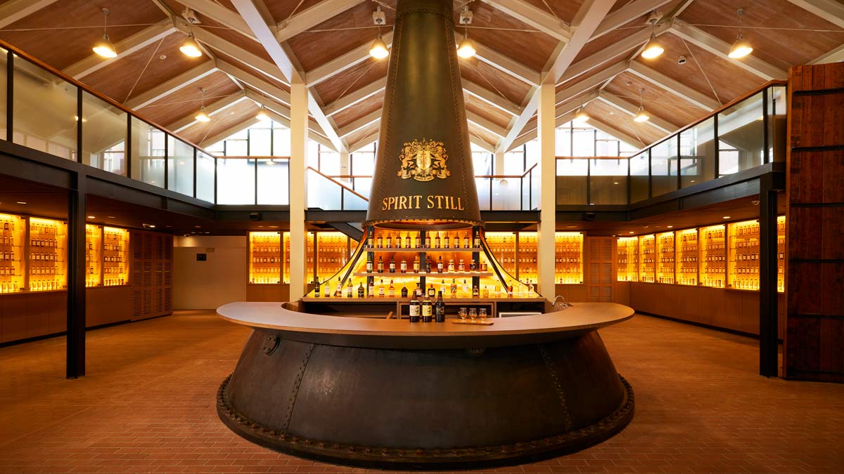 ジャパニーズウイスキー始まりの地「サントリー山崎蒸溜所」へ。100年続くものづくりを体感