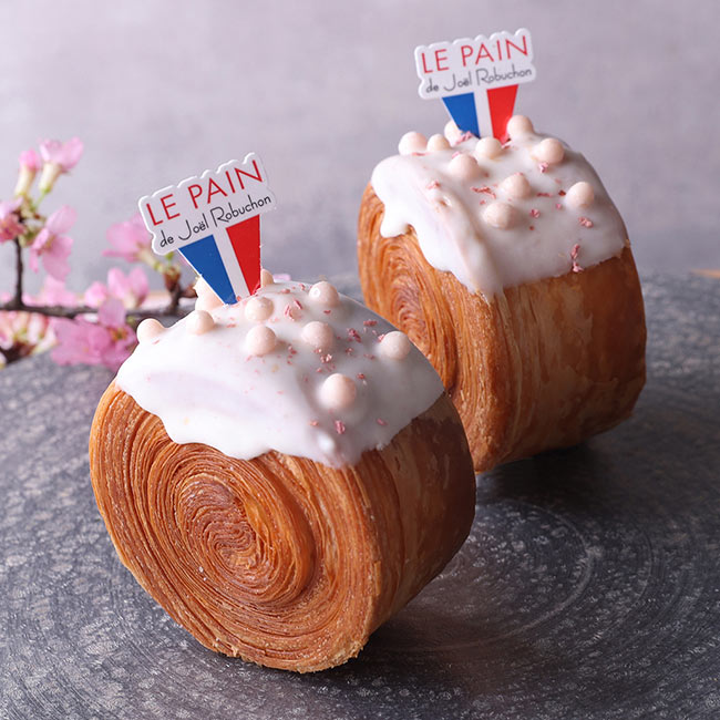 「トゥールヴィヨン パリ　～桜とチェリーのザクザククリームパン～」