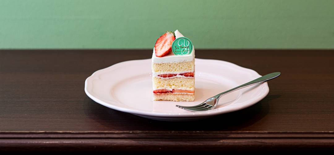 千歳烏山「パティスリー ユウ ササゲ」のショートケーキは、いちご、スポンジ、クリームの一体感が秀逸【ショートケーキ図鑑】