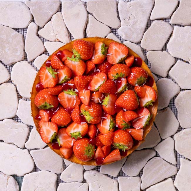 コンラッド大阪「Travel 2 Strawberries」～世界を旅するストロベリースイーツビュッフェ～（ハワイ）