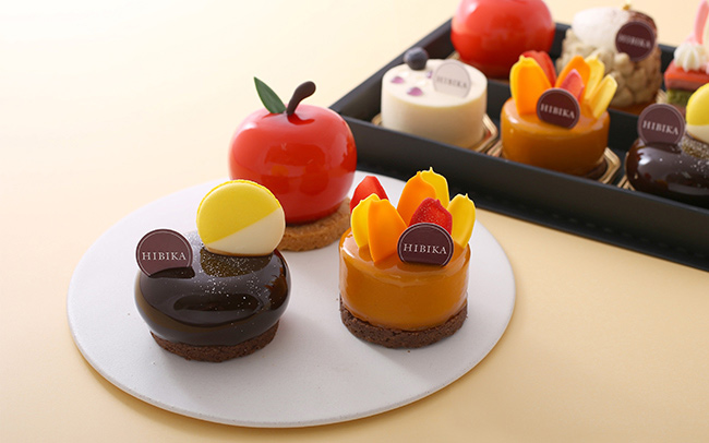 紅葉、林檎、お月さまなどをモチーフにした「四季菓子の店 HIBIKA」の秋季ケーキ
