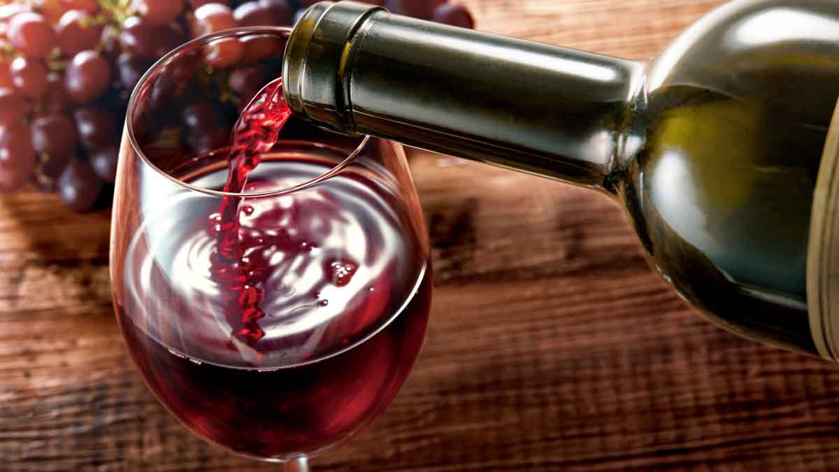 ソムリエがおすすめする赤ワイン24選。定番ワインのほか、予算×シーン別でセレクト