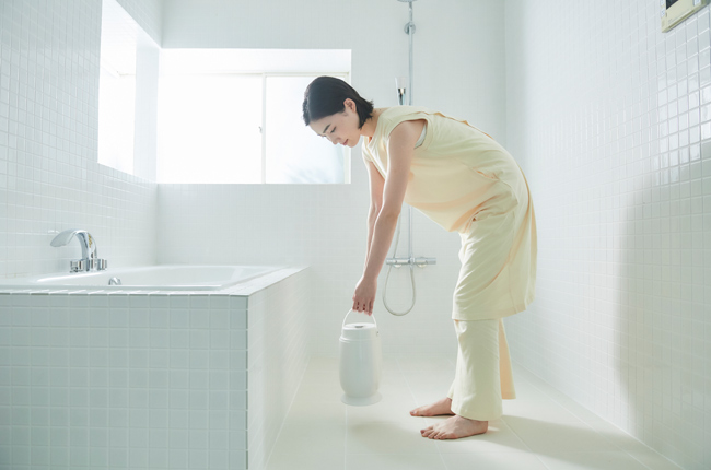 バスルームで使えるシャワー専用の軟水器「ソフティナ・ポッド」