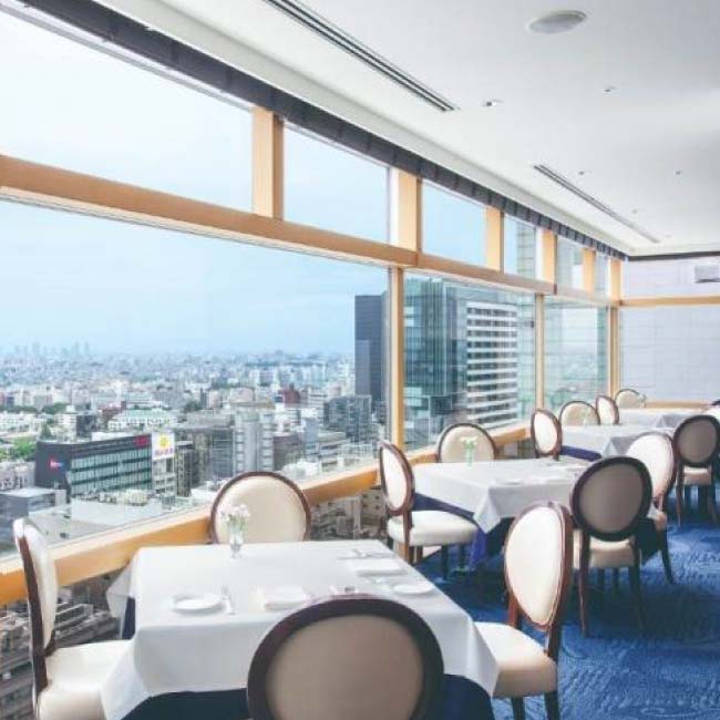 Restaurant A bientot／渋谷エクセルホテル東急 （渋谷）／ホールケーキで主役にサプライズを