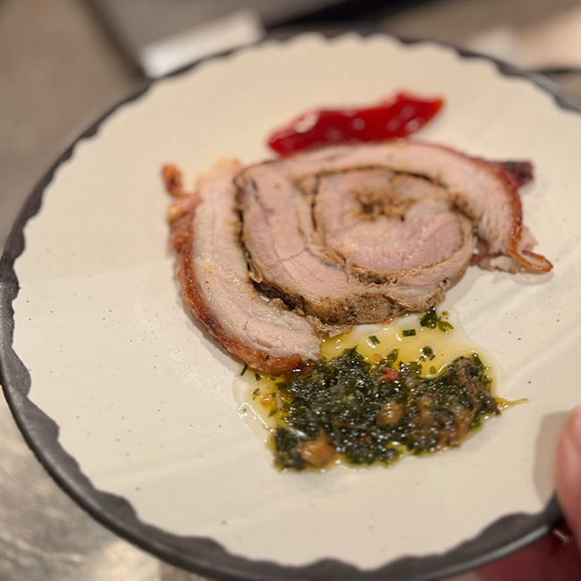 アンダーズ 東京「ザ タヴァン グリル＆ラウンジ」　ウィークエンドブランチ　ローストポルチェッタ