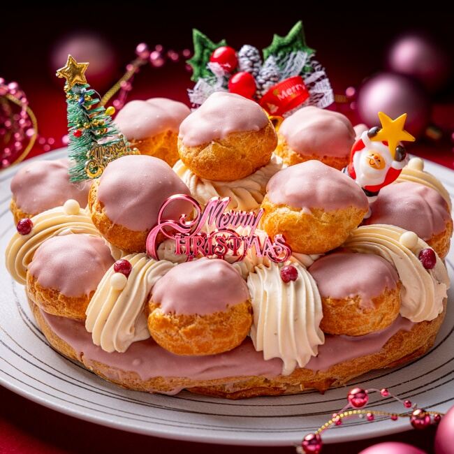 ベルグの4月のクリスマスケーキ「サントノーレ　ニナス」