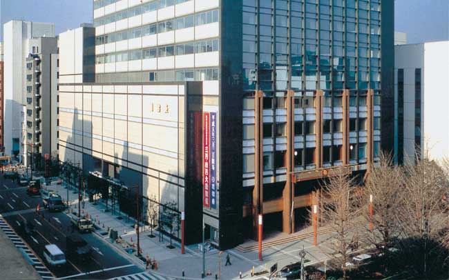 東京で最も長い歴史を持つ劇場「明治座」