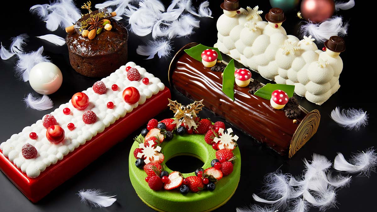 ANAインターコンチネンタルホテル東京のクリスマスケーキ2023。ブッシュ・ド・ノエルやリースを象ったケーキなど