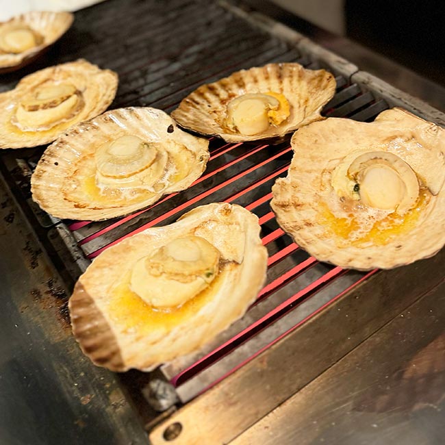 横浜ベイシェラトン ホテル＆タワーズ「コンパス」　北海道ビュッフェ　ほたてのバター焼き