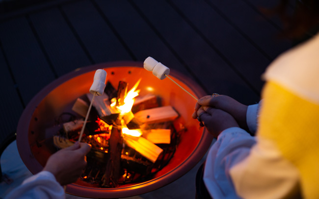 【ACTIVITY】焚火でマシュマロを焼きながら夜景を眺める贅沢な時間