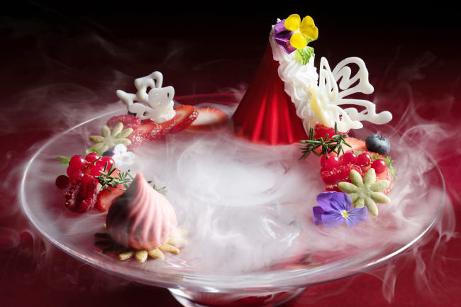 ザ・プリンス パークタワー東京「Strawberry French Afternoon Tea - Belle Saison Rouge -」