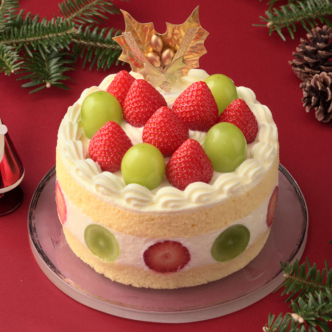銀座コージーコーナーのクリスマスケーキ「シャインマスカットと苺のデラックスクリスマス」
