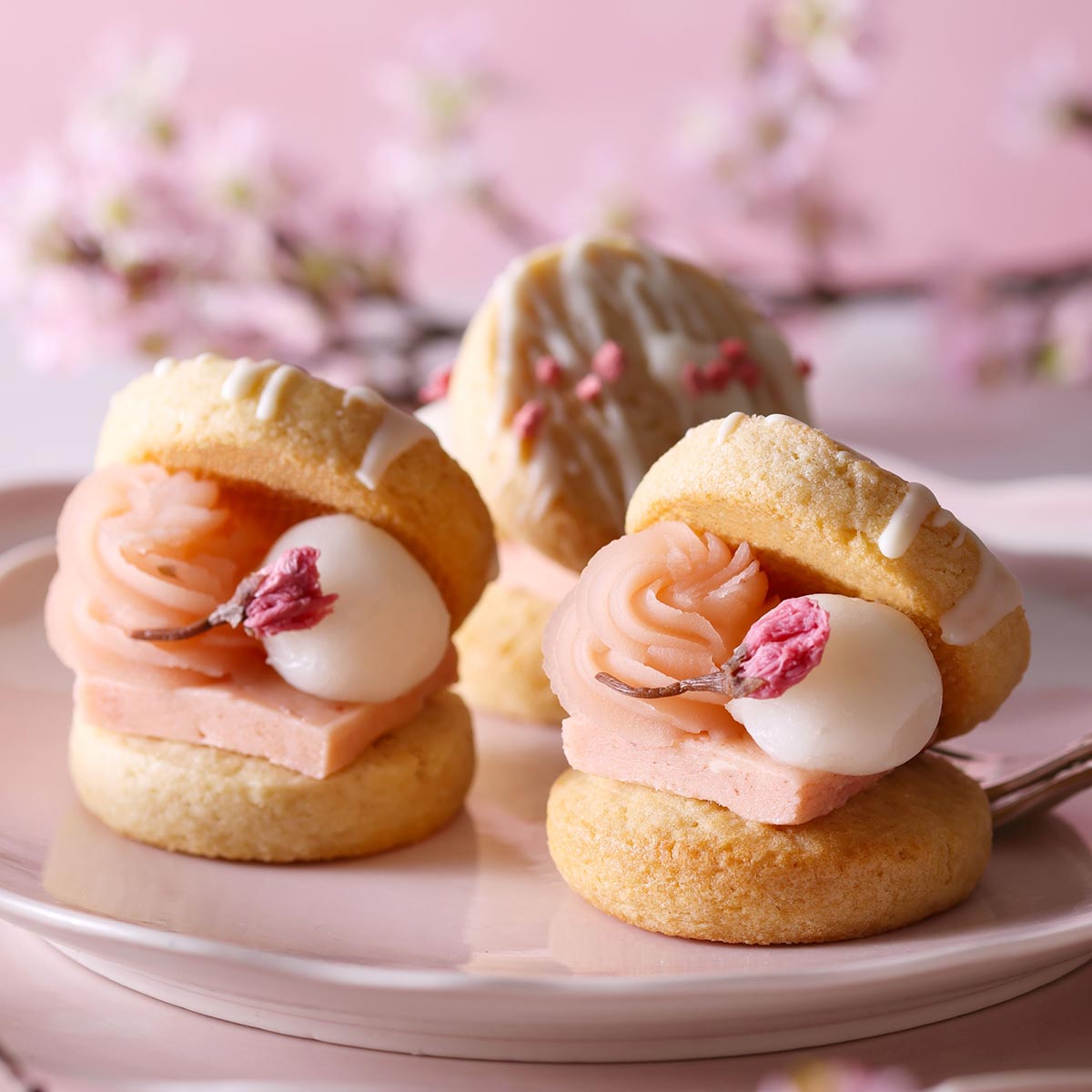 BAKERS gonna BAKEの春限定・新作スコーン！桜あん＆いちごバターのサンドも｜桜スイーツ2024