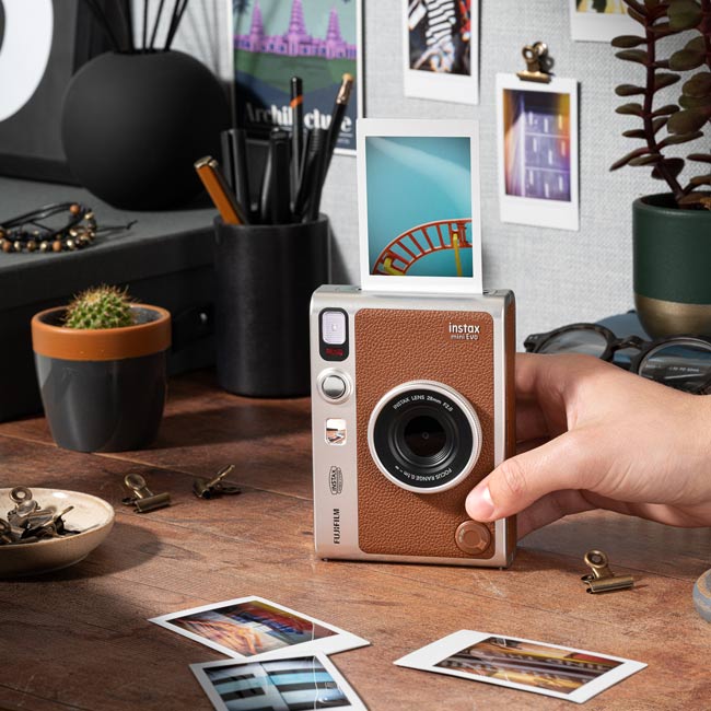 「instax mini Evo」商品詳細はこちら