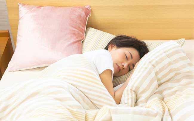 朝起きると口元や枕によだれが。よだれの癖を治すことはできる？