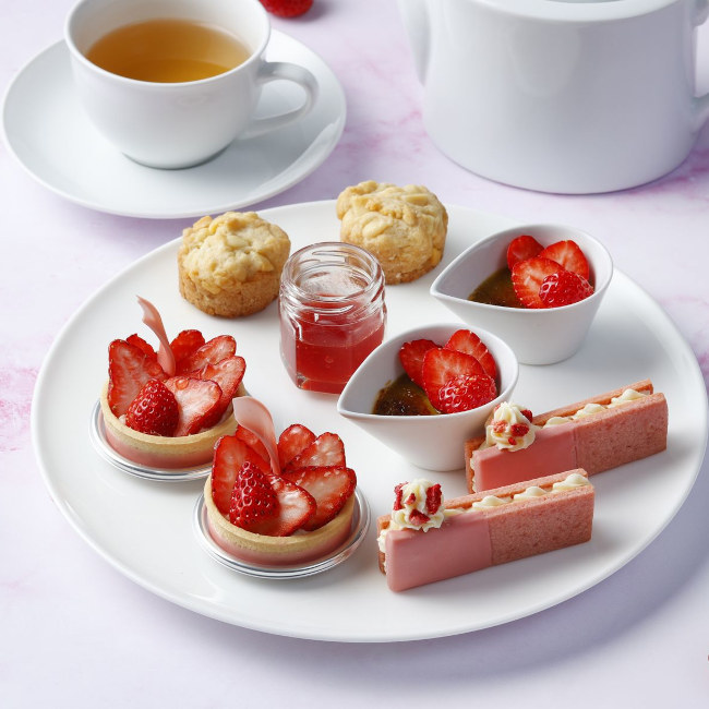 東京マリオットホテル「HARUMEKU Afternoon Tea -Strawberry × White Chocolate-」