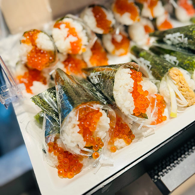 海鮮ブッフェダイニング 銀座八芳　カニ・焼肉・寿司食べ放題