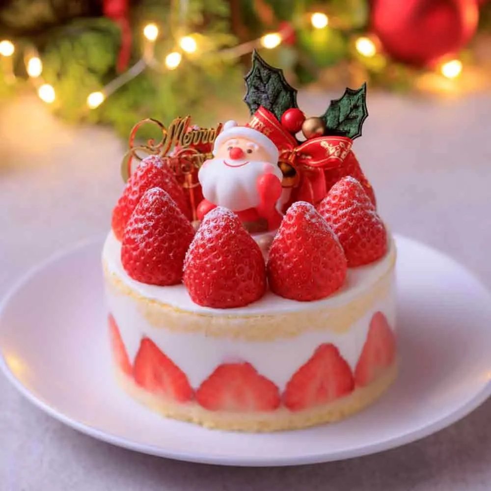 【ザ・ラウンジ／ANAクラウンプラザホテル神戸】いちごのクリスマスケーキ+3号
