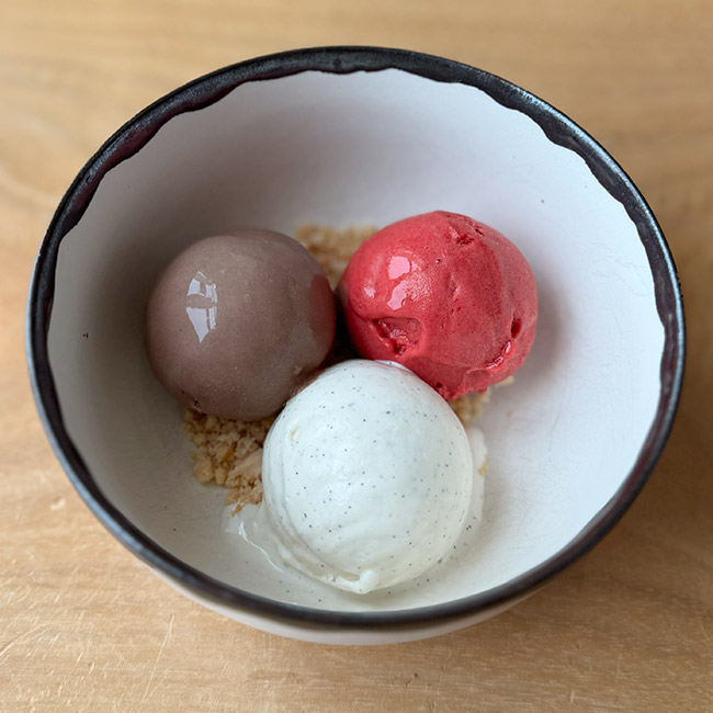 アンダーズ 東京「ザ タヴァン グリル＆ラウンジ」　ウィークエンドブランチ　アイスクリーム