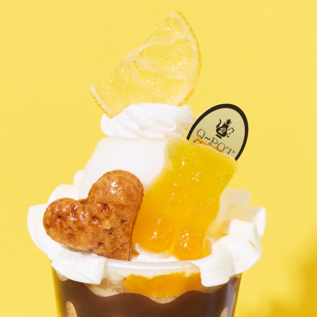 Q-pot cafe「“Teddy Bear Gummy” ハニーレモンミルフィーユパフェ」