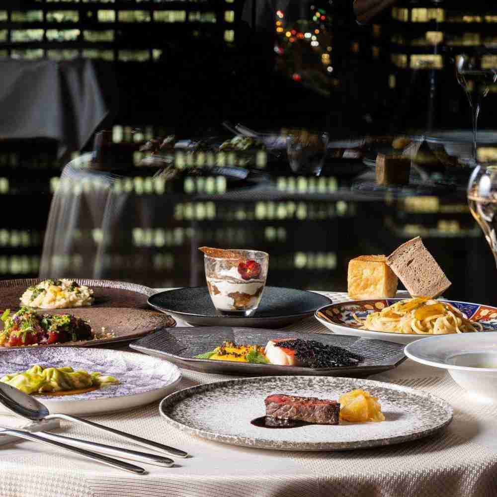 三井ガーデンホテル銀座プレミア「RISTORANTE E'volta il cielo」（銀座）／銀座夜景に乾杯