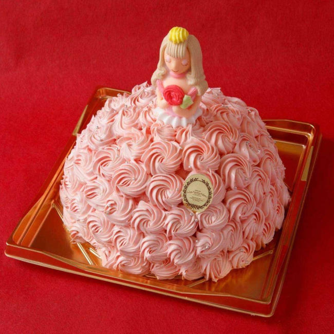 パティスリー レザネフォール 恵比寿の母の日スイーツ「ドレスケーキ」