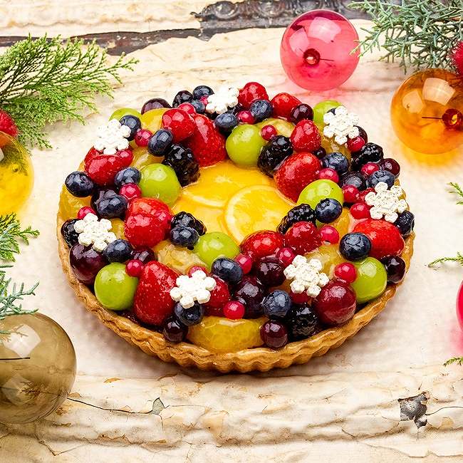キル フェ ボンのクリスマスケーキ「色とりどりのフルーツタルト」