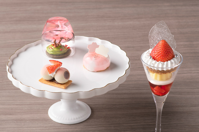 ヒルトン東京ベイ「Strawberry×Sakura Afternoon Tea（ストロベリー×桜アフタヌーンティー）」