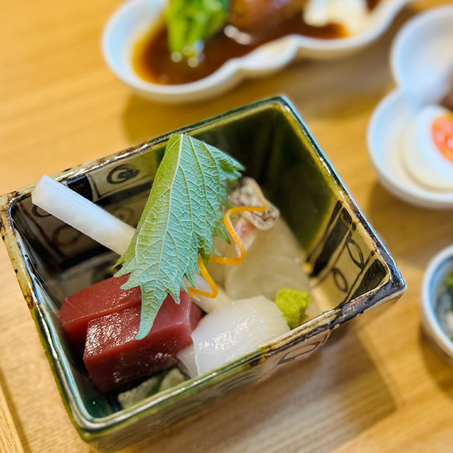 ANAインターコンチネンタルホテル東京　日本料理「雲海」　彩り膳＆和スイーツブッフェ　お楽しみ海の幸３種