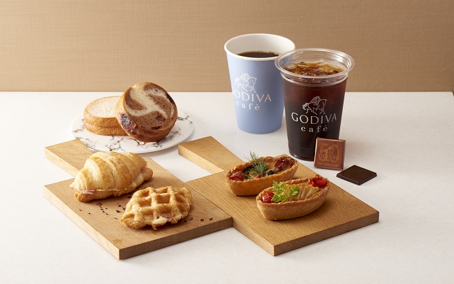 東京駅に国内初の「GODIVA cafe」が登場