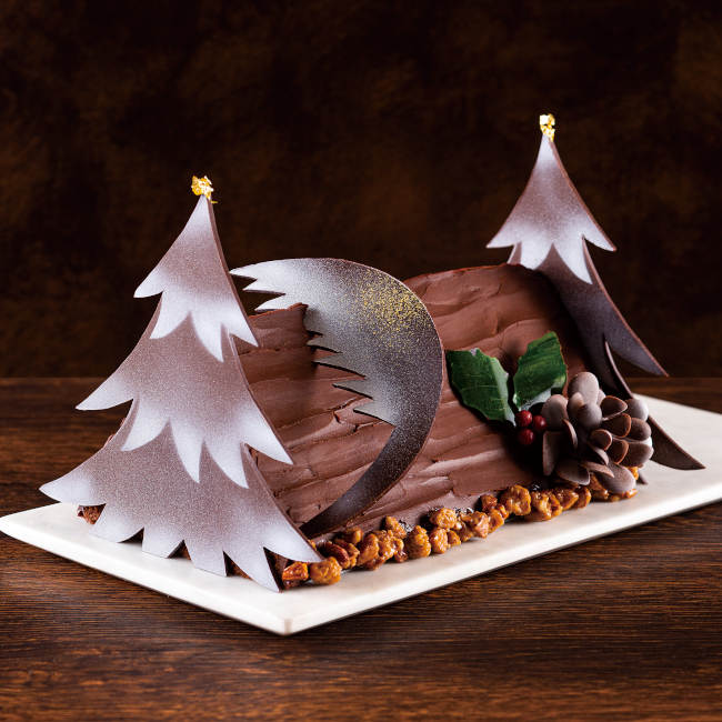 京王プラザホテルのクリスマスケーキ「ブッシュ・ド・ノエル」