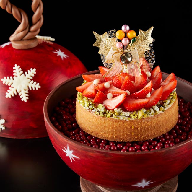 ヒルトン東京ベイのクリスマスケーキ「スフィアー・ショコラ」