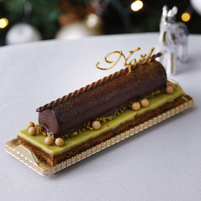 ウェスティンホテル東京のクリスマスケーキ「ピスタチオとチョコレートのノエル」