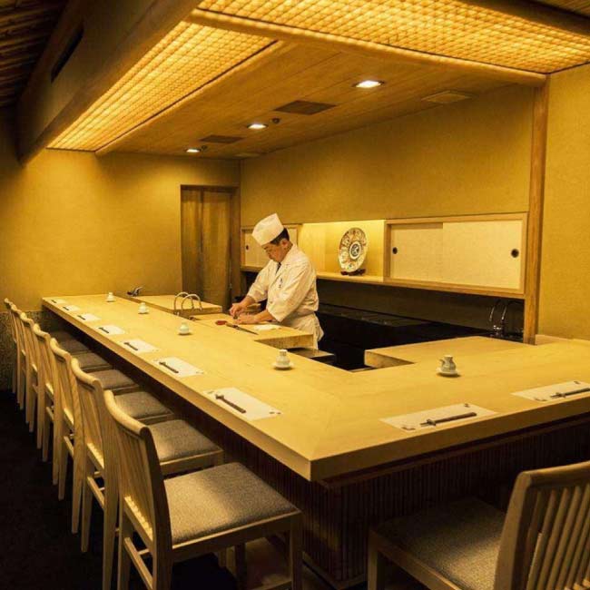 【飯田橋】鮨｢海彦」／ホテルメトロポリタン エドモント／カウンターで職人の技を目の前で楽しむ
