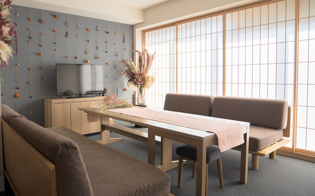 ロスフラワーで彩られた客室が赤坂に誕生！