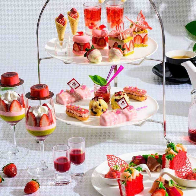 Lounge ＆ Dining G「TOKIMEKI Strawberry Afternoon Tea」
