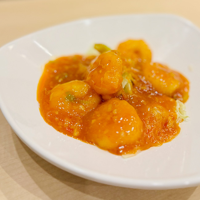 海鮮・鮨 食べ放題 かに村 上野本店　ビュッフェ　エビチリソース炒め