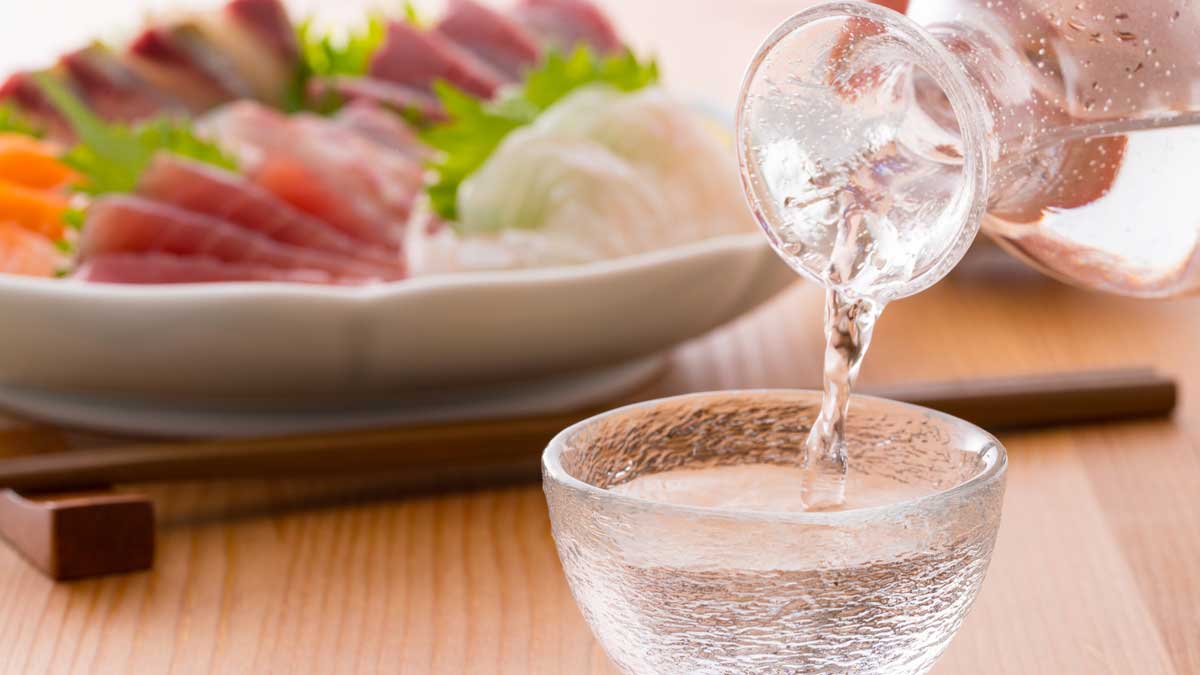 日本酒専門家がおすすめする辛口の日本酒12選！スッキリとした味わいと後口のキレのよさを楽しんで