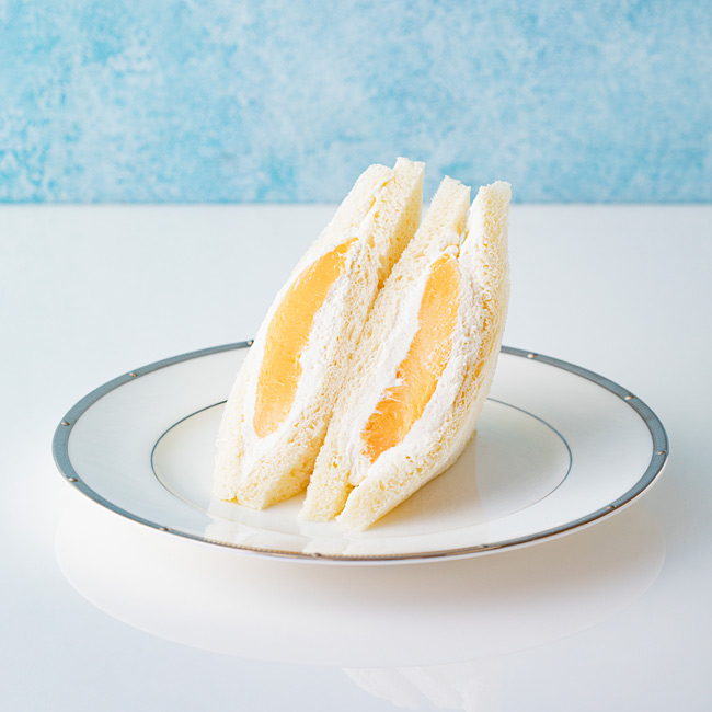PREMIUM SAND＋CAF?メルヘン「白桃のチーズケーキ」