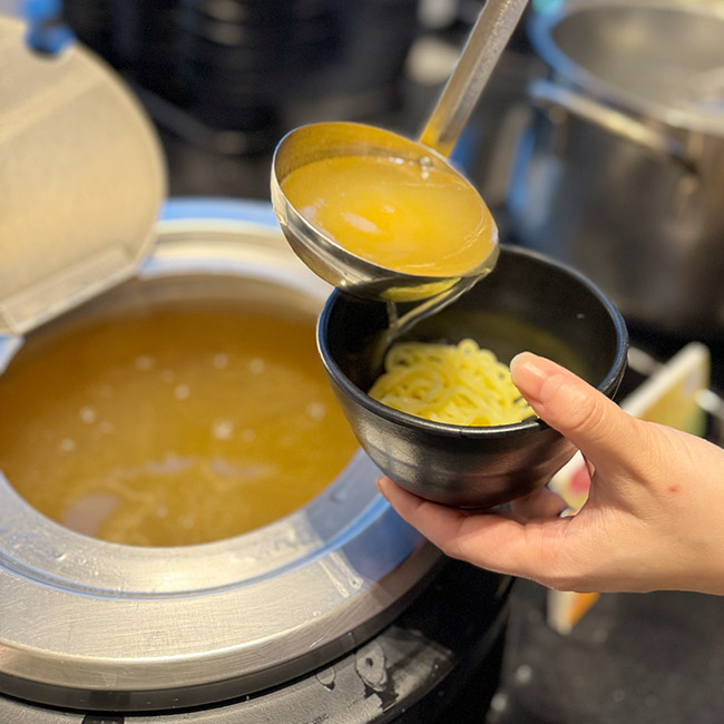 ヴィラフォンテーヌ グランド 東京有明　ディナービュッフェ「春色食彩フェア」　桜エビの塩ラーメン
