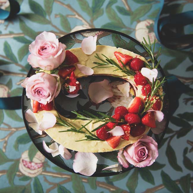 【渋谷スクランブルスクエア限定】＜Globe Caravan 「Flower Lettercake」＞Holy Wreath　7560円