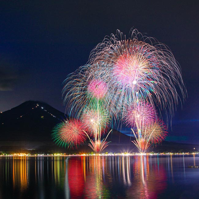 第90回記念　山中湖「報湖祭」花火大会