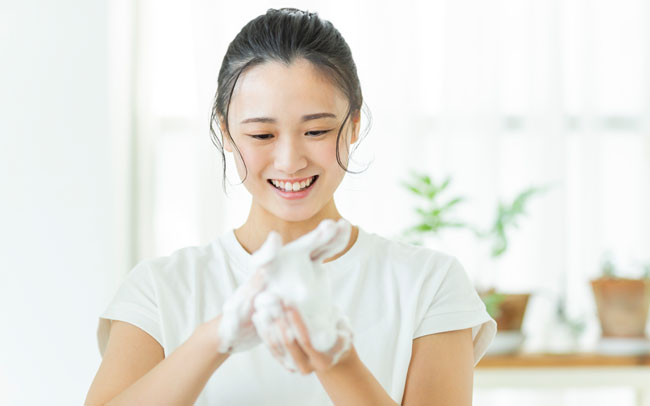 毛穴ケアには酵素洗顔がおすすめ。プロ直伝の洗顔方法を知ろう