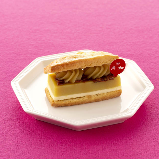 「舟和」の芋ようかんと発酵バターのスコーンサンド／BAKERS gonna BAKE
