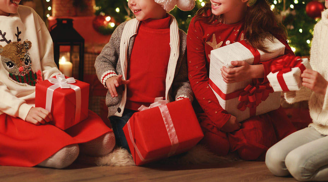 子供へのクリスマスプレゼントの予算・アイテム別のランキング