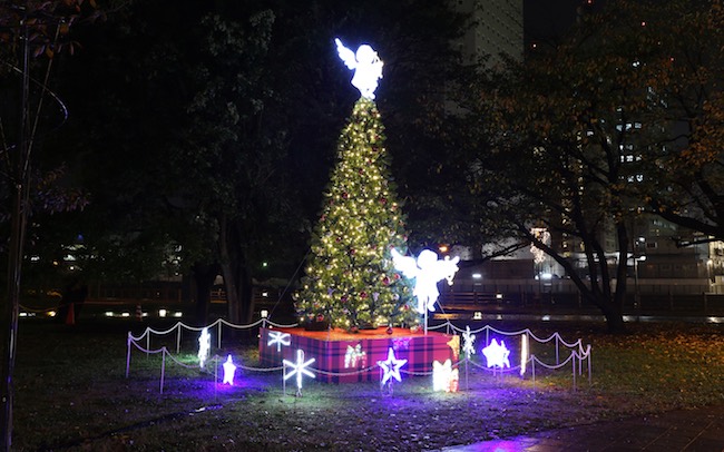 横浜で英国スタイルのクリスマス。ライブも