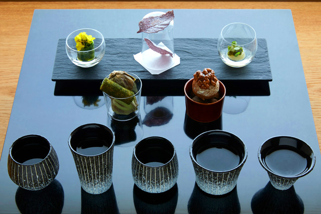 5種類の日本酒と5つのアテ、幸せのマリアージュ